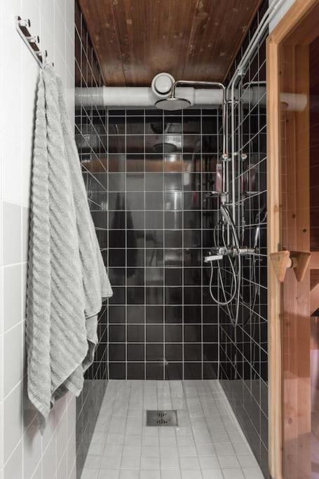 Riverside Loft With Sauna Huoneisto